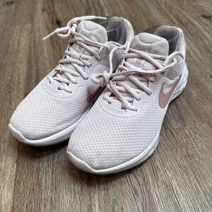 Nike Women’s Race Running Shoes Size 9